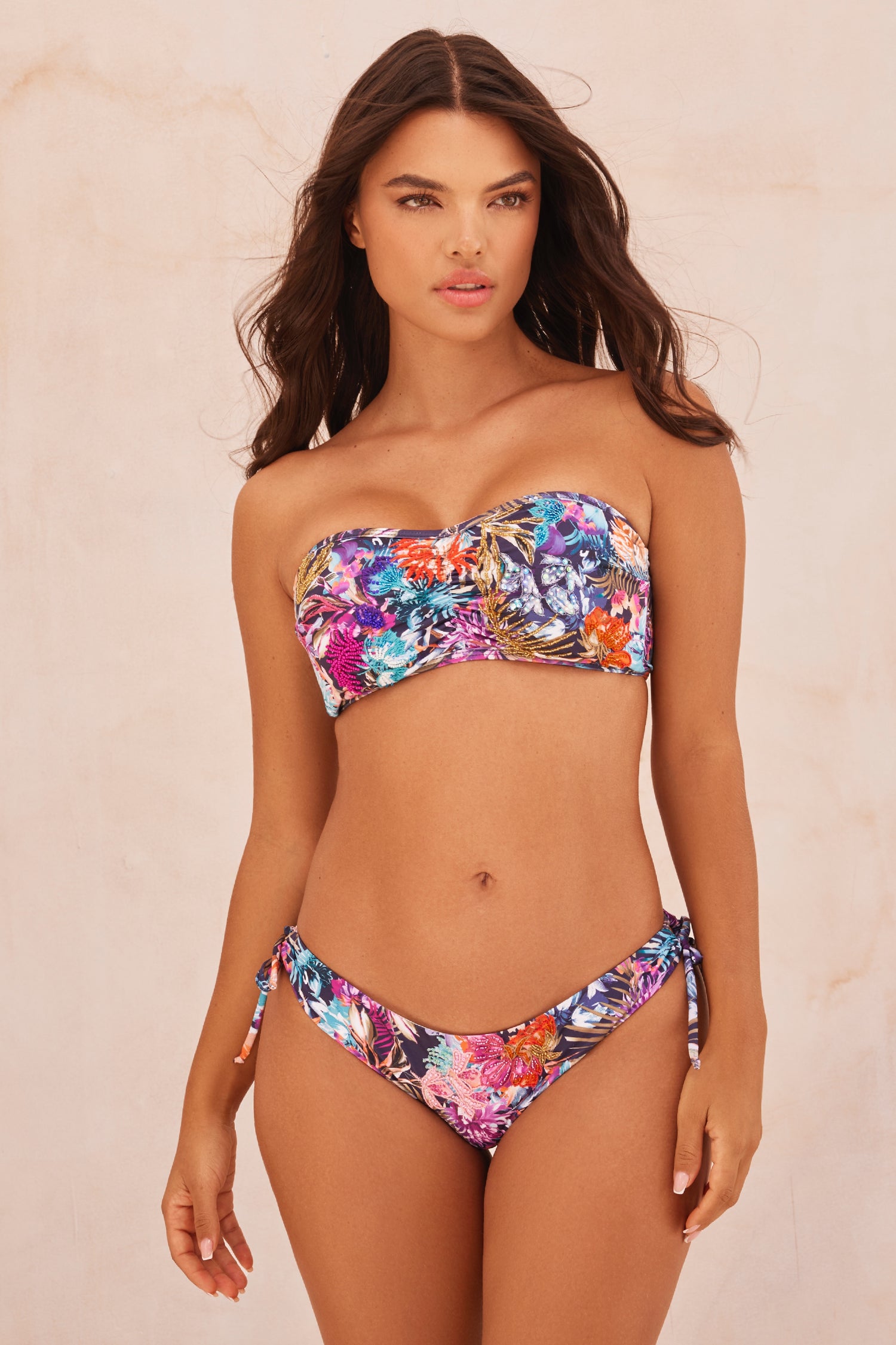 STRAPLE LIRIO - MODELO FRONTAL