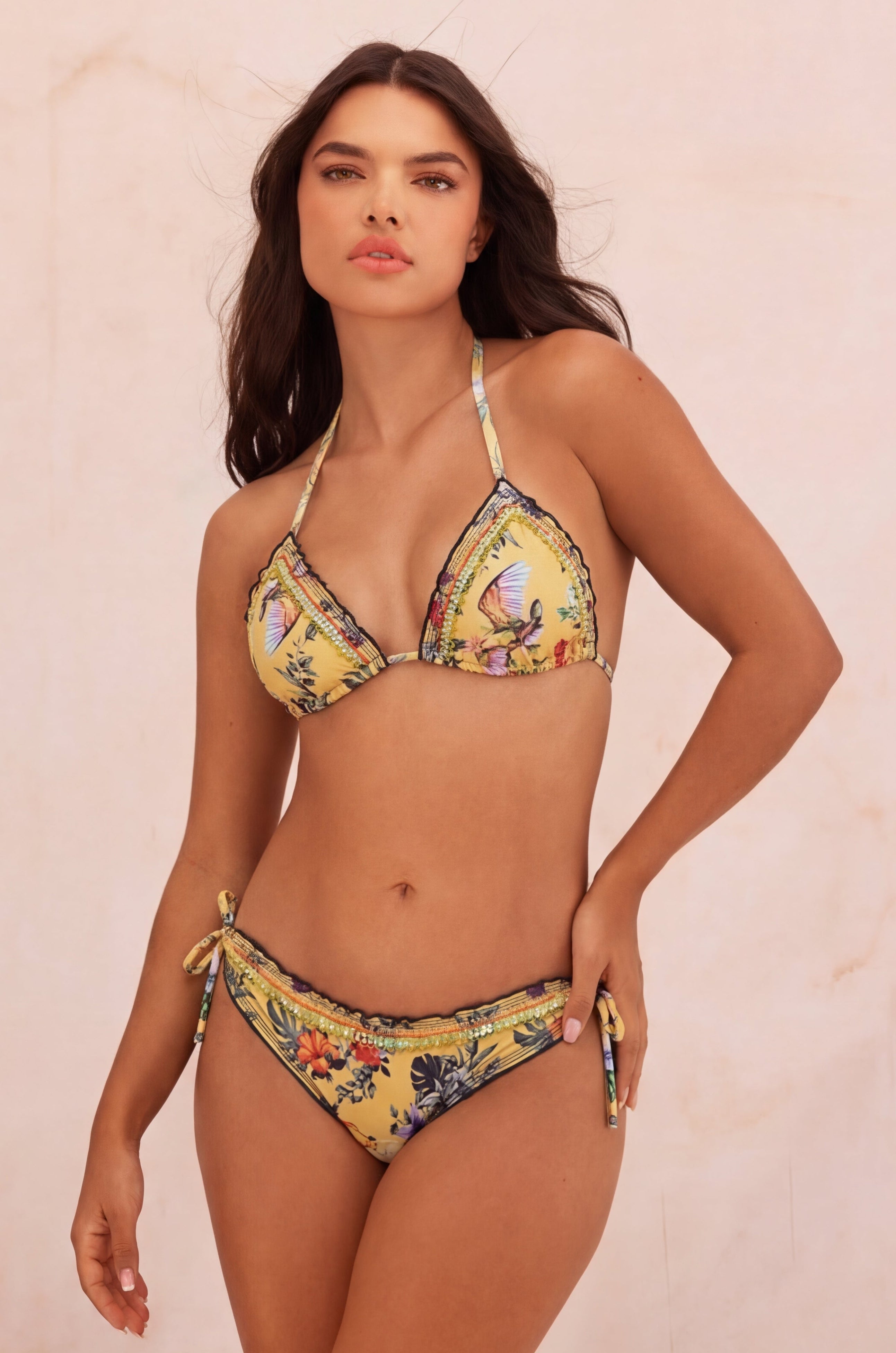 BIKINI GIRASOL DOS PIEZAS AMARILLO BORDADO